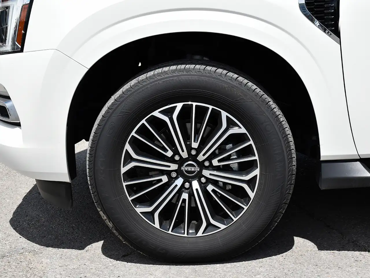 Nissan Armada снимка Nissan Armada