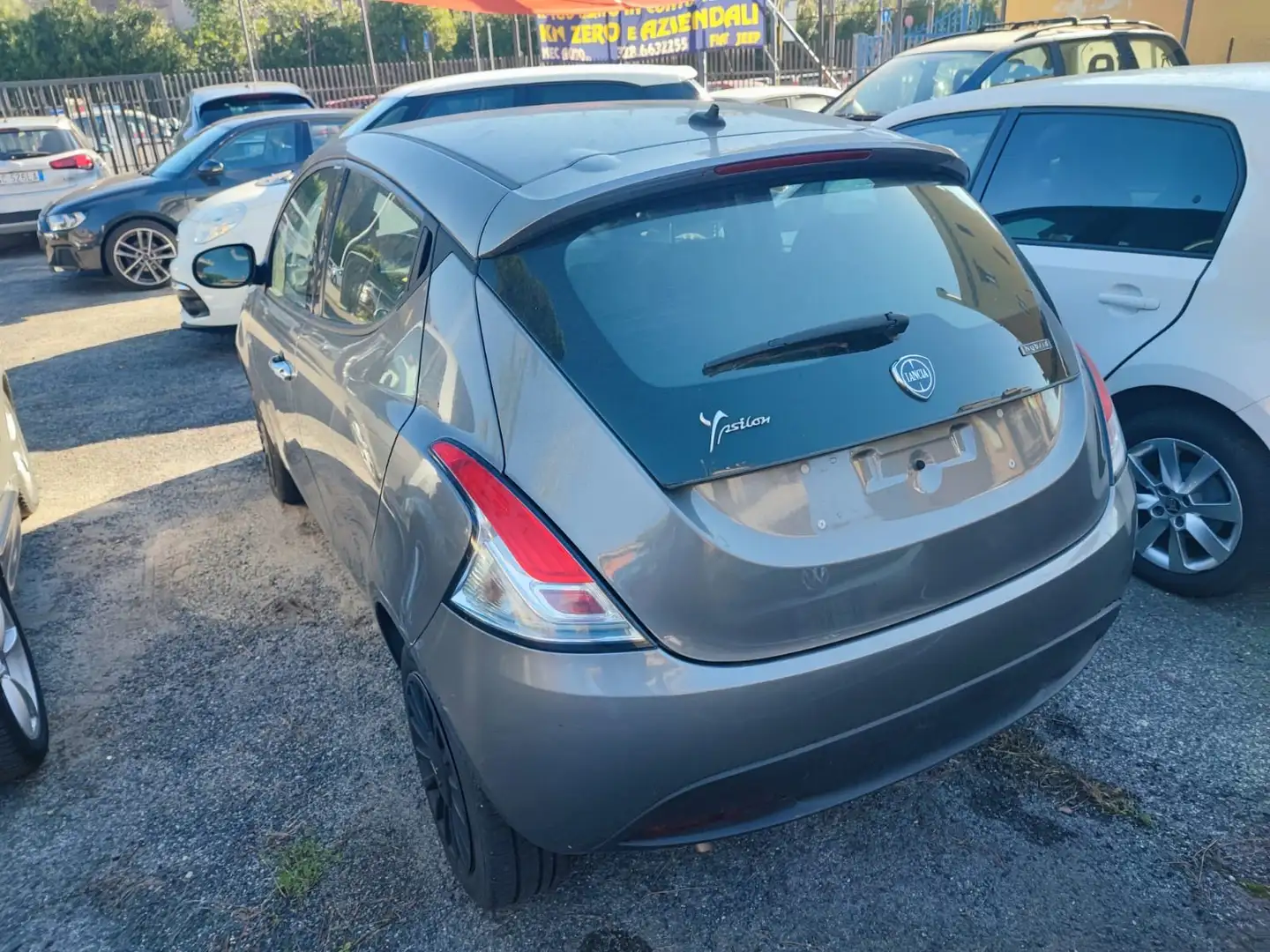 Lancia Ypsilon 1.0 firefly hybrid Silver s&s 70cv Grigio - 2