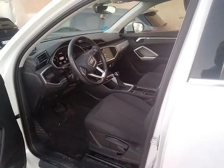 Audi Q3 2021, foto 7