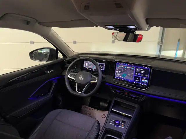 Volkswagen Tiguan view 24