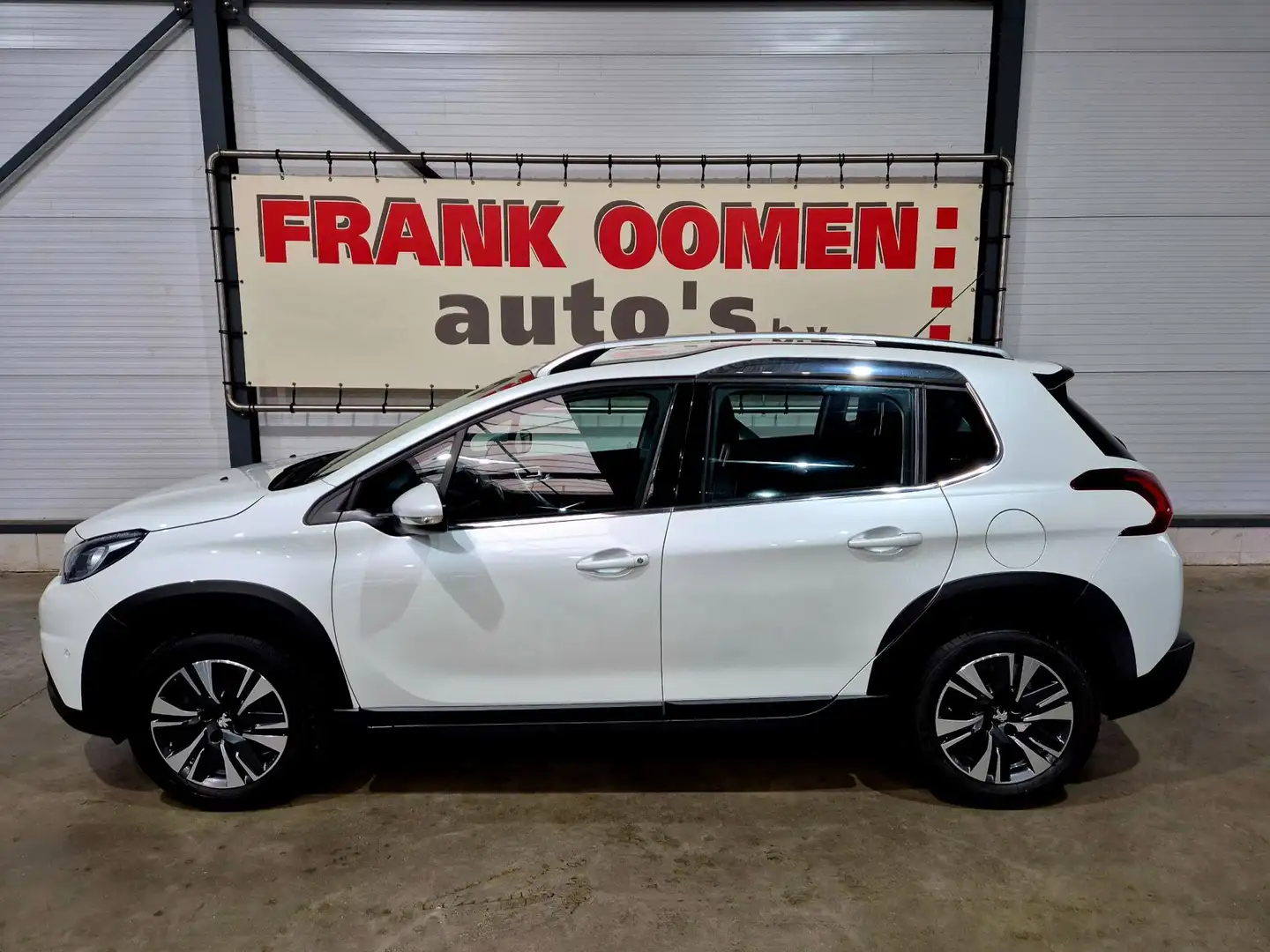 Peugeot 2008 1.2 PureTech 110PK Allure + Dealer OH|Parelmoer|LE Wit - 2