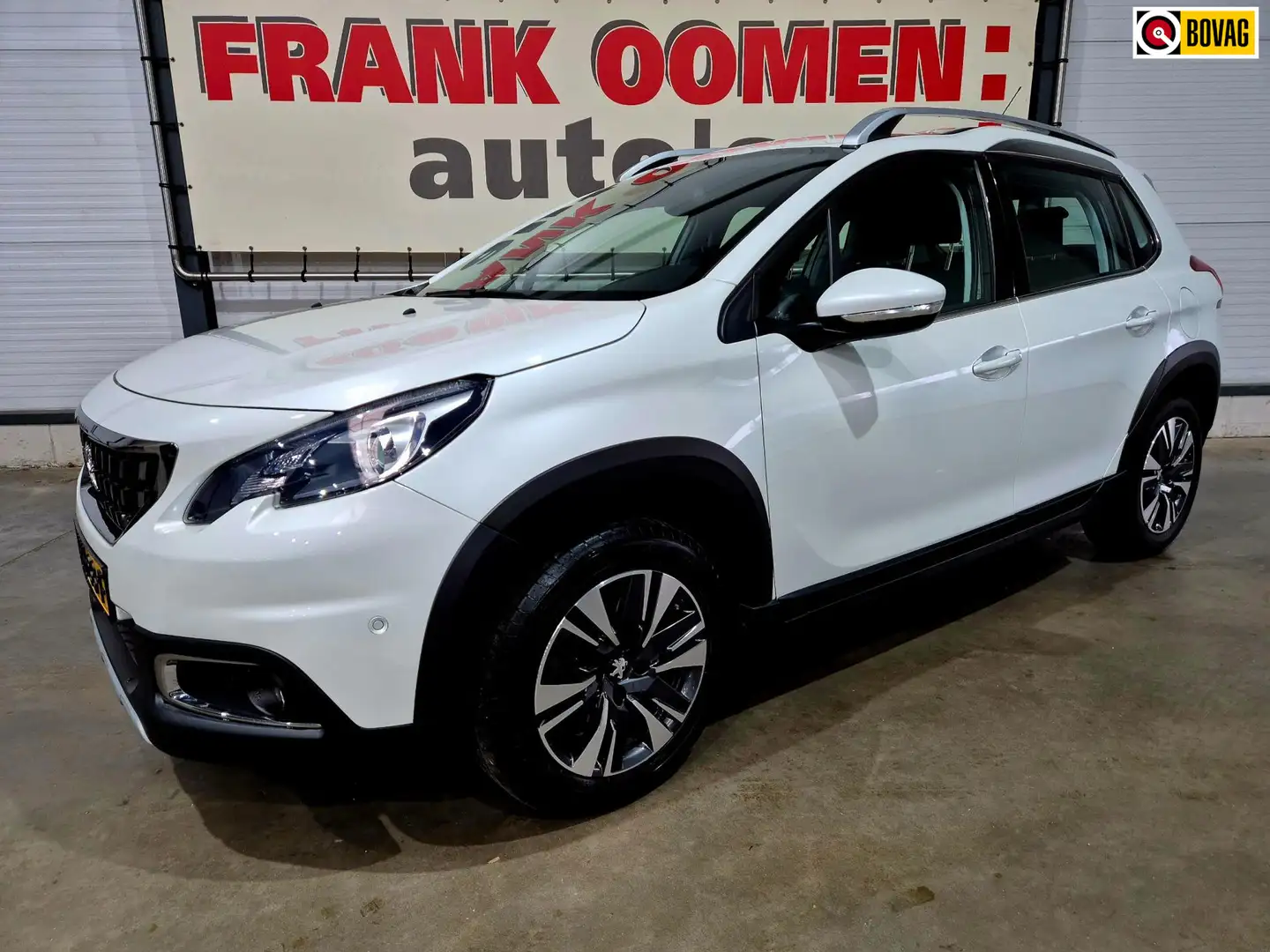 Peugeot 2008 1.2 PureTech 110PK Allure + Dealer OH|Parelmoer|LE Wit - 1