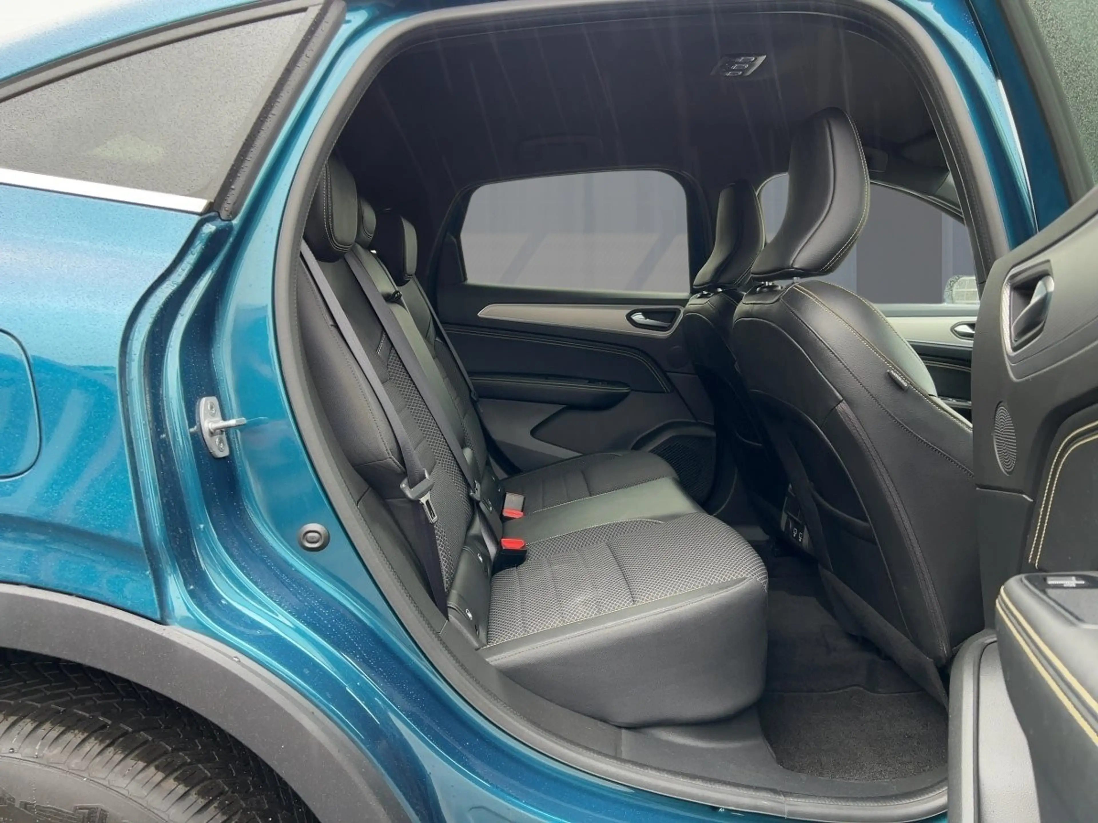 Renault Arkana TECHNO TCe 140 EDC SITZHEIZUNG — photo 9