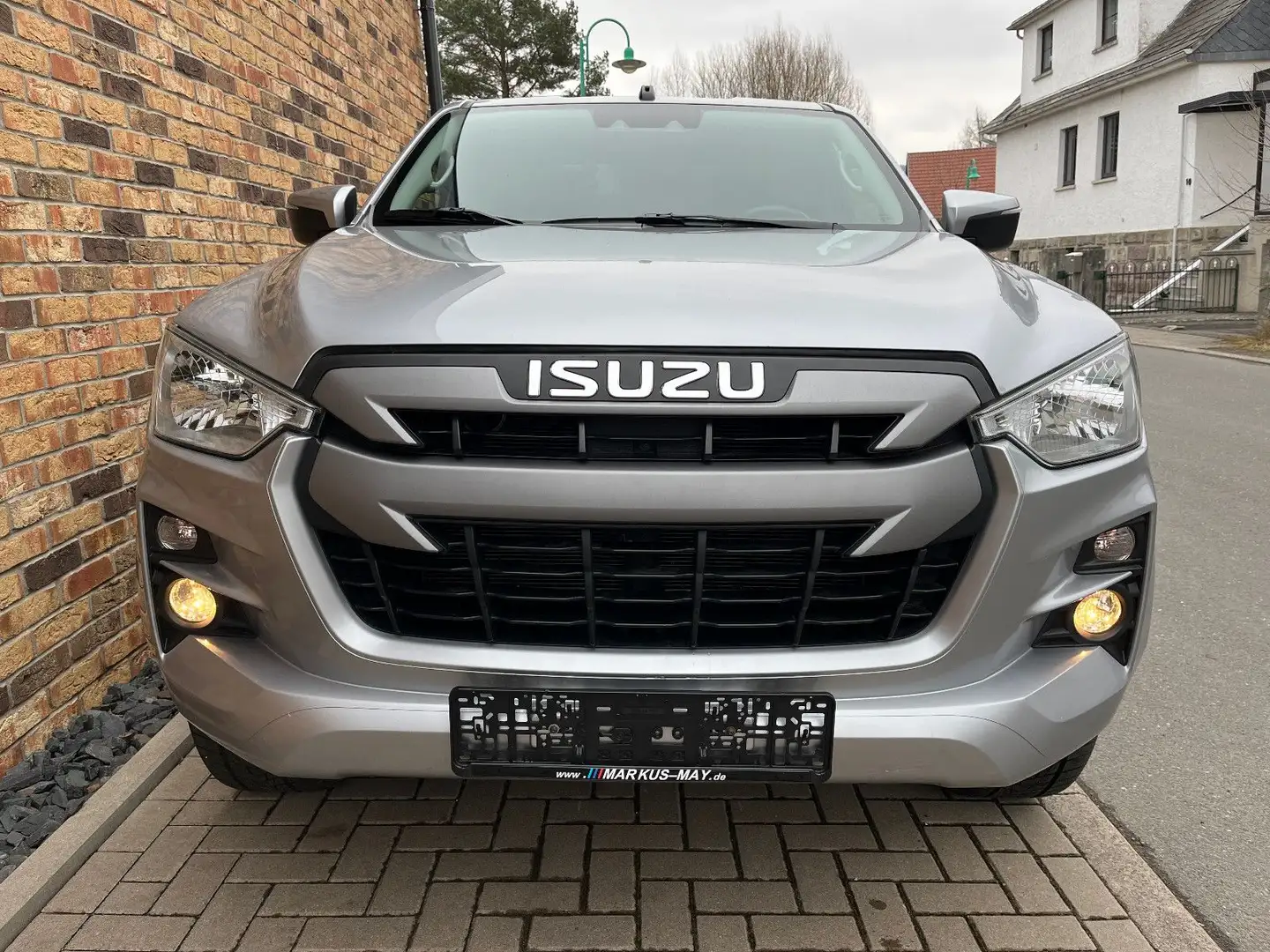 Isuzu D-Max Space Cab 4WD 1.9dA AHK Sitzh MultiLk Plateado - 2