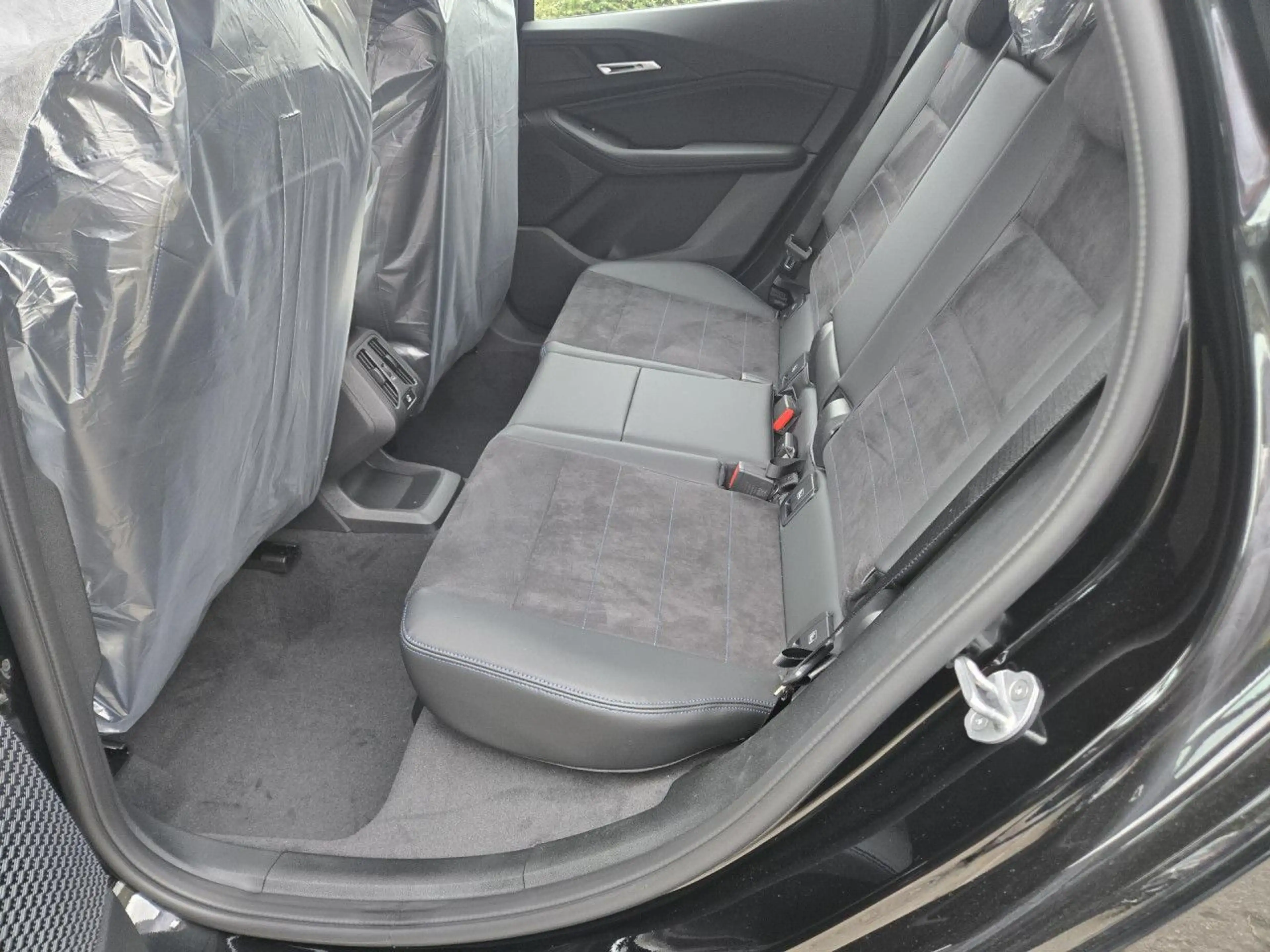 BMW 218 i ActiveTourer M Sport Live-Navi HiFi Kamera — photo 13