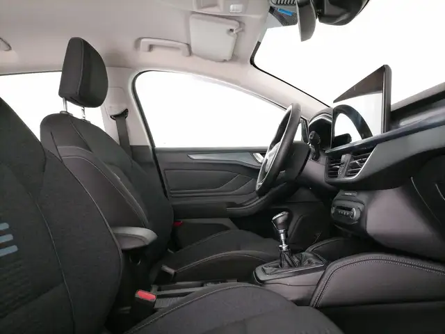 Ford Focus view 6