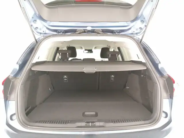 Ford Focus view 10