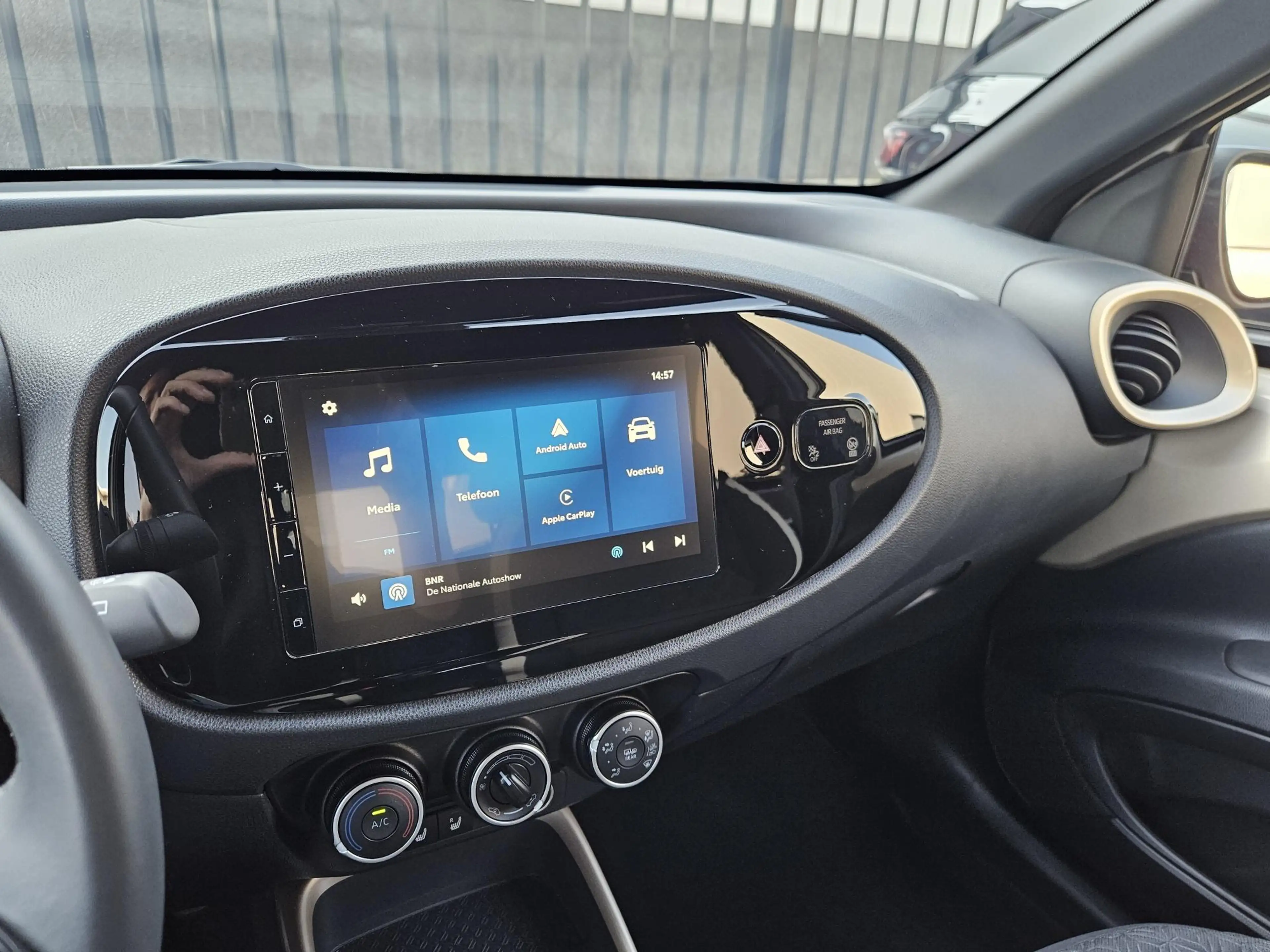 Toyota Aygo X 1.0 VVT-i MT Pulse Two Tone Fabrieksgarantie — photo 12