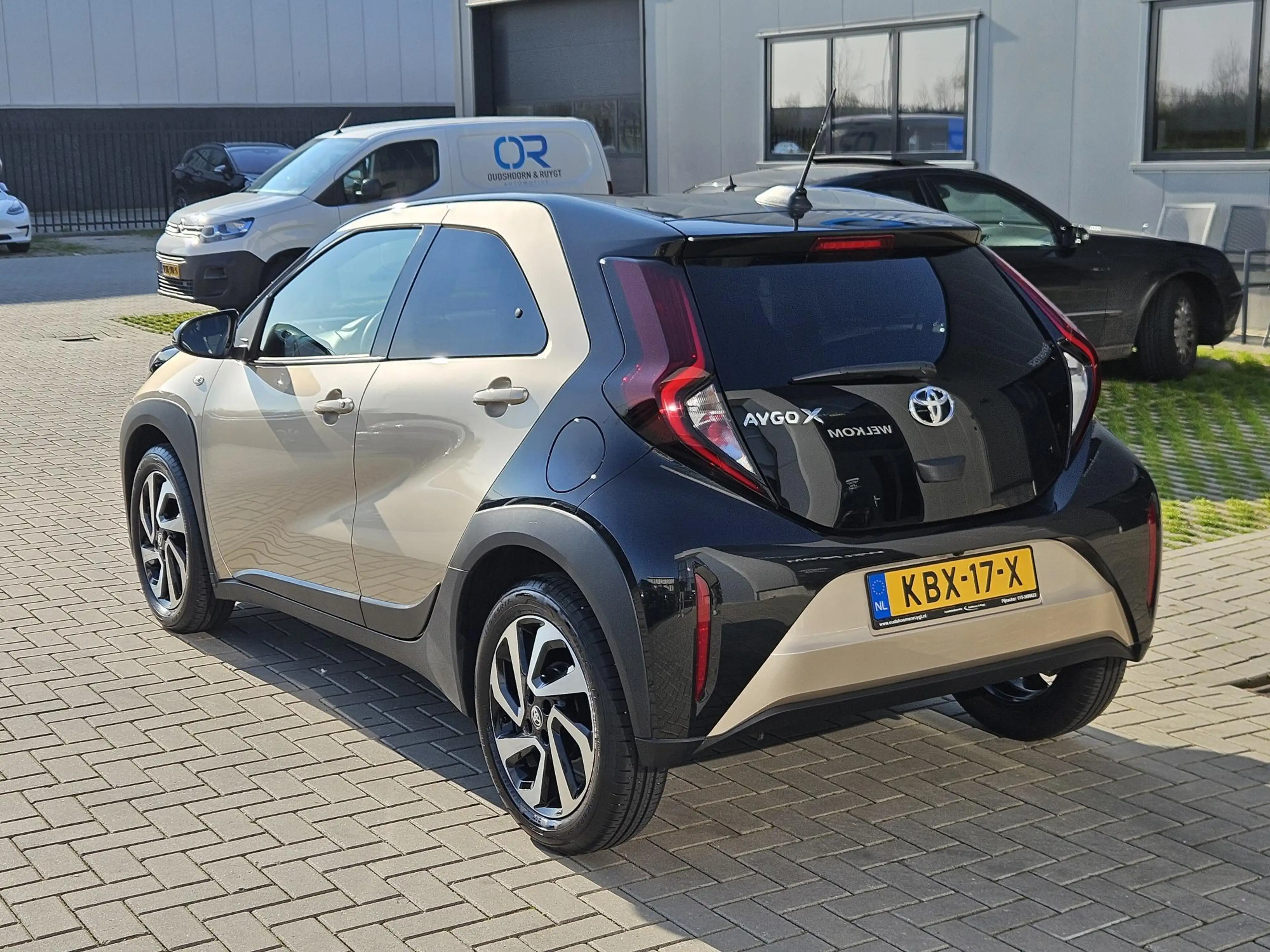 Toyota Aygo X 1.0 VVT-i MT Pulse Two Tone Fabrieksgarantie — photo 8