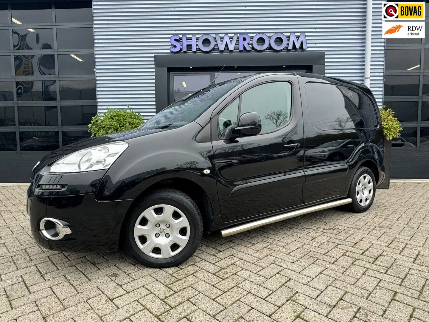 Peugeot Partner 120 1.6 e-HDI L1 Navteq 2Tronic Automaat|Airco|Cru Zwart - 1