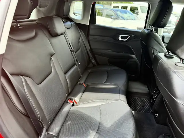 Jeep Compass view 6