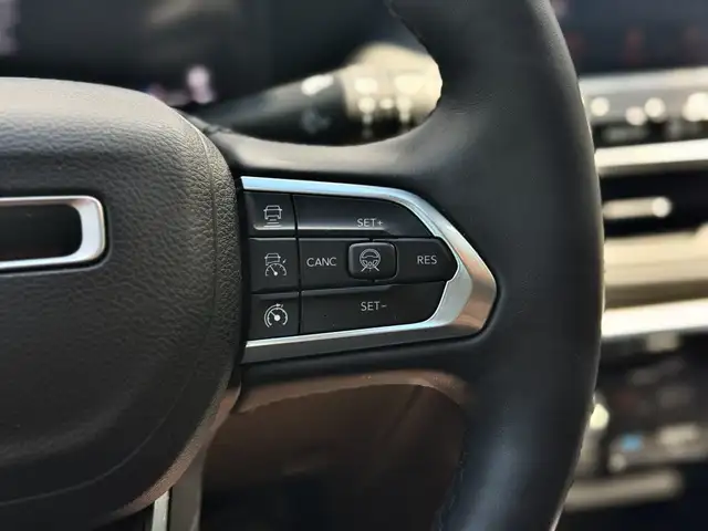 Jeep Compass view 13