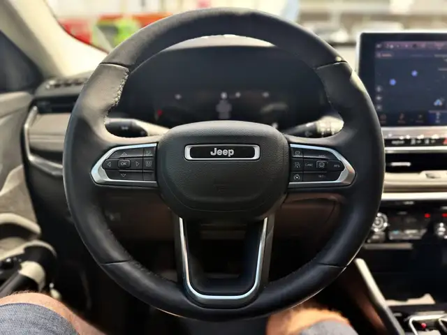 Jeep Compass view 12