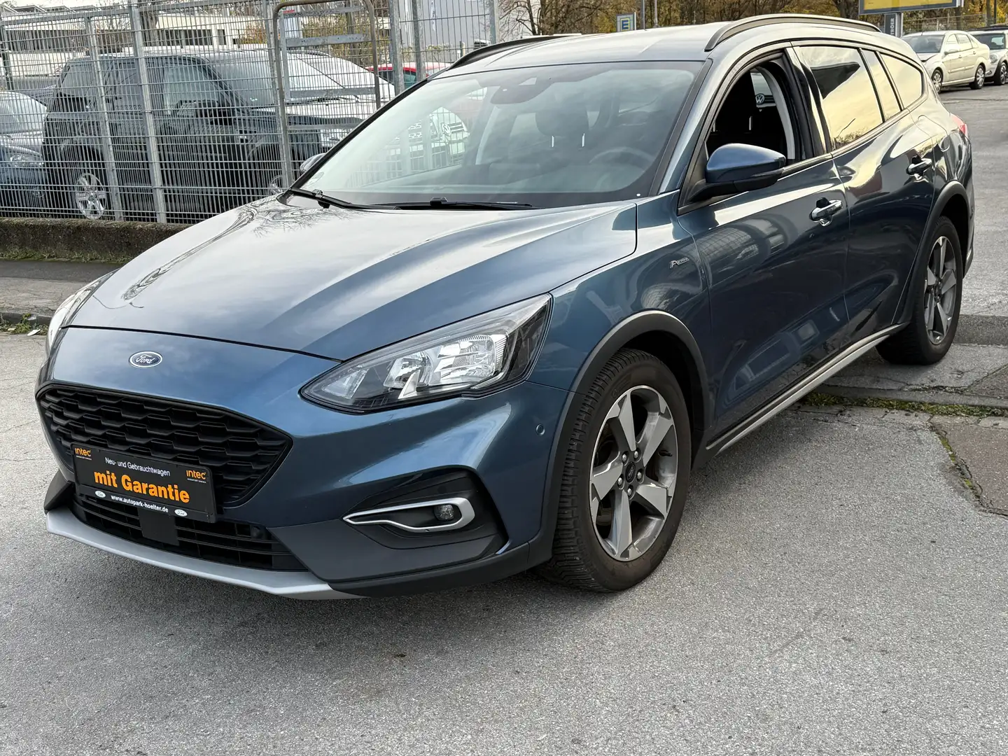 Ford Focus Active AUTOMATIK Blau - 1