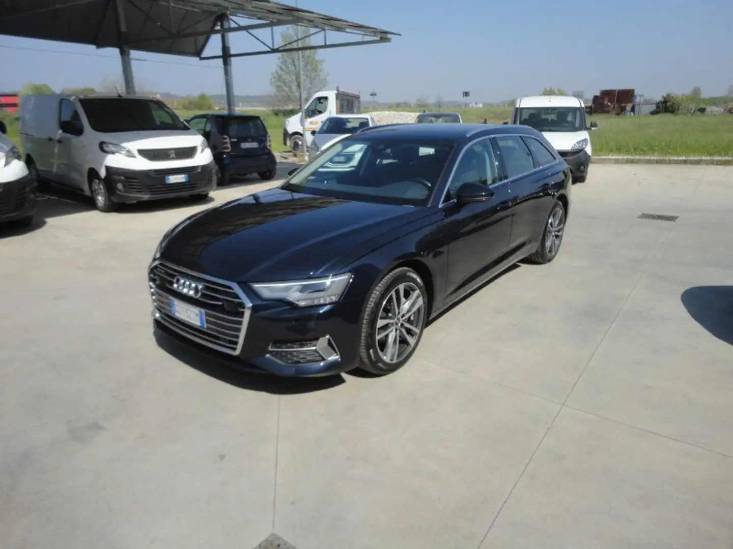 Audi A6 A6 Avant 40 2.0 TDI quattro ultra S tronic Busine Blau - 2