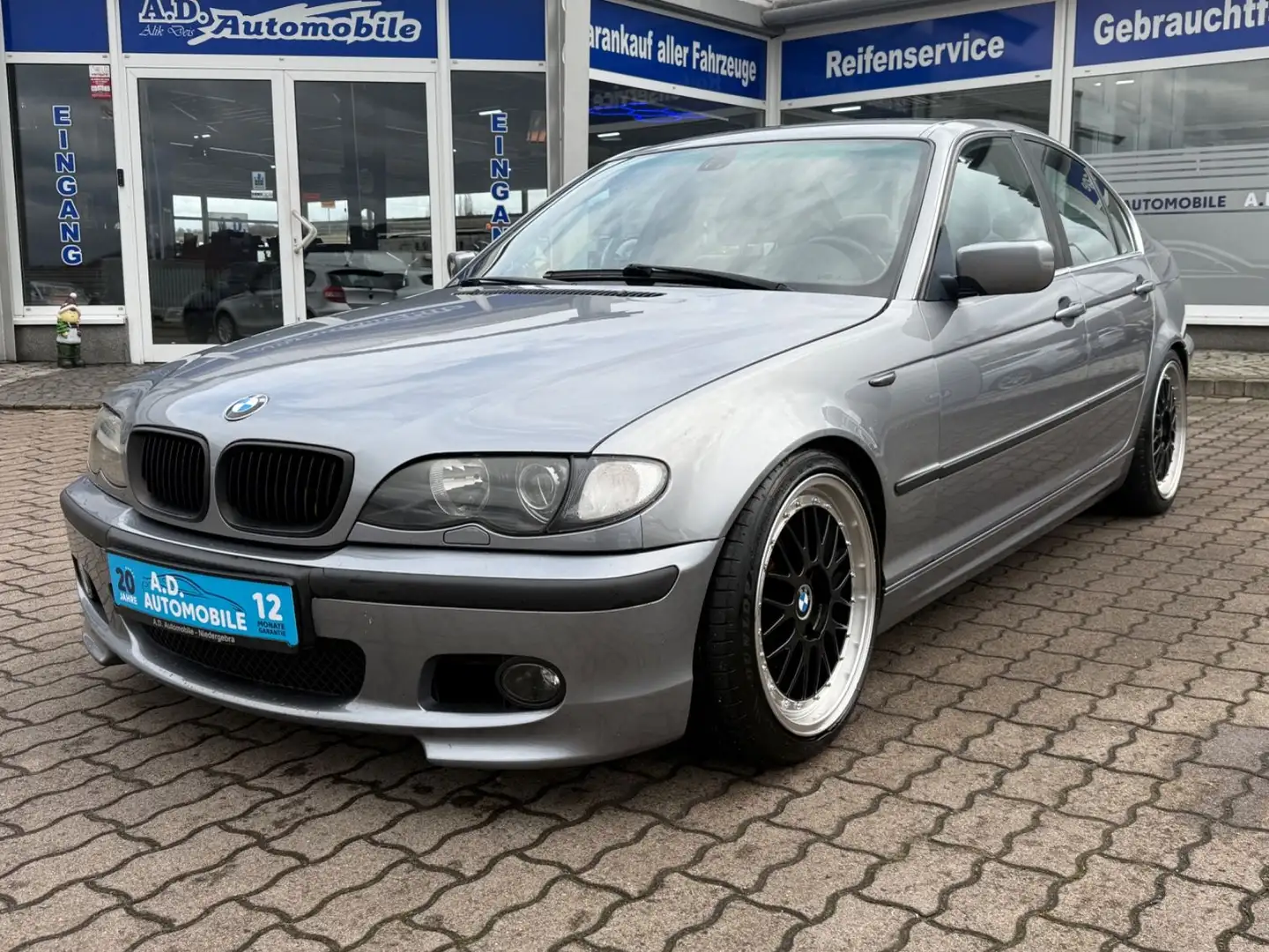 BMW 318 Baureihe Edition Exclusiv Gris - 1