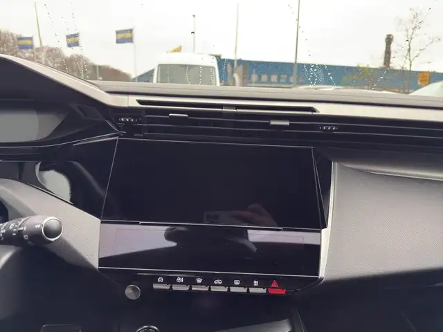 Peugeot 308 view 12