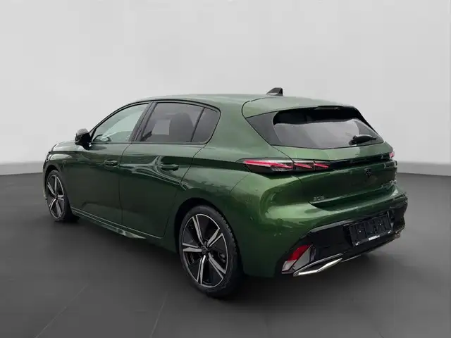 Peugeot 308 view 3