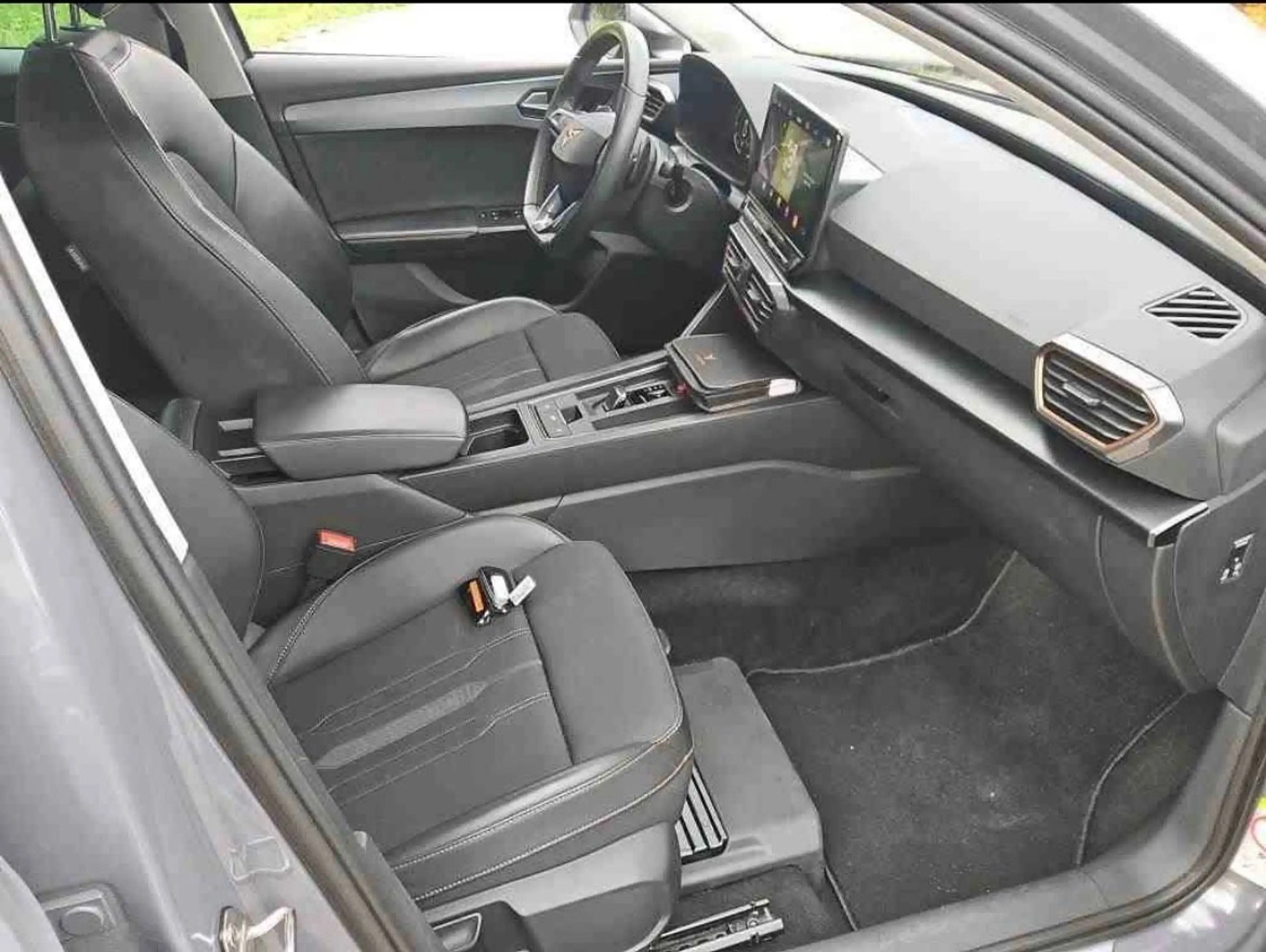 CUPRA Leon Sportstourer 1.5 eTSI DSG LED | NAVI | ACC — photo 6