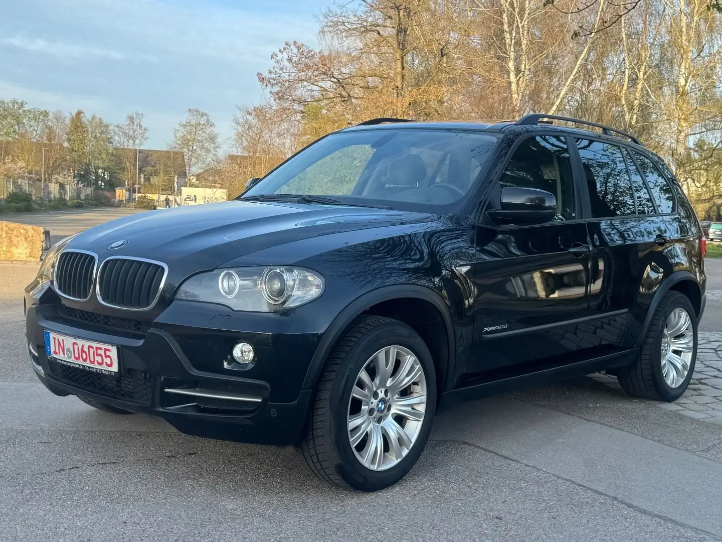 BMW X5 30d Panorama Xenon Tempomat Navigation Leder Schwarz - 2