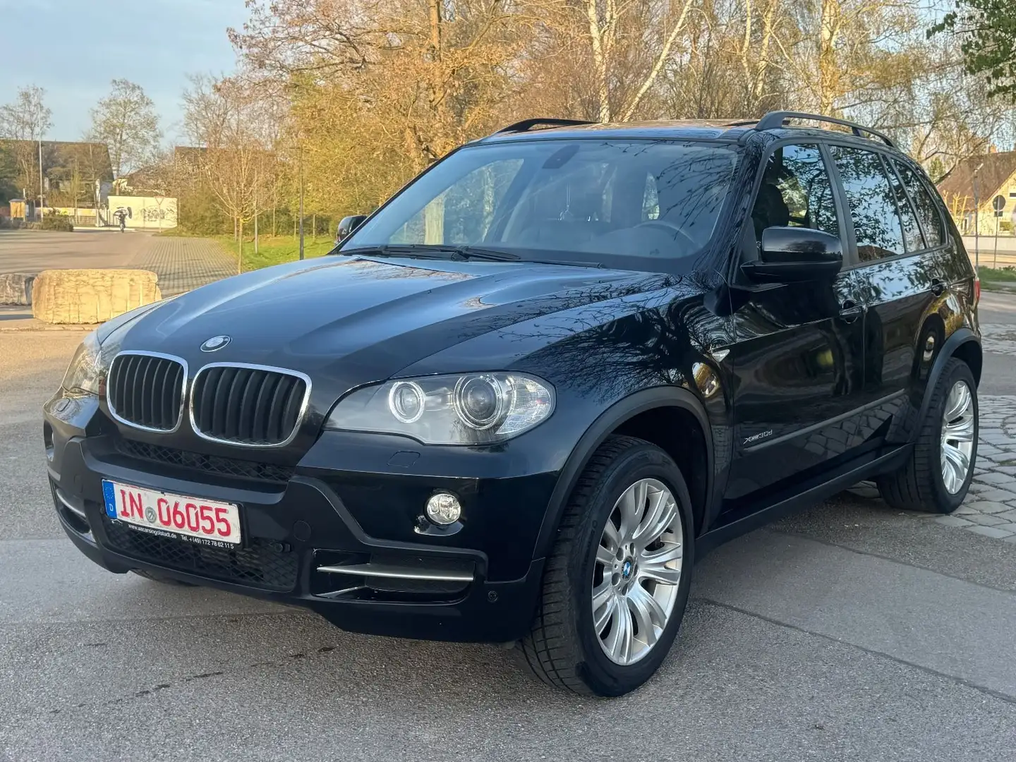 BMW X5 30d Panorama Xenon Tempomat Navigation Leder Schwarz - 1