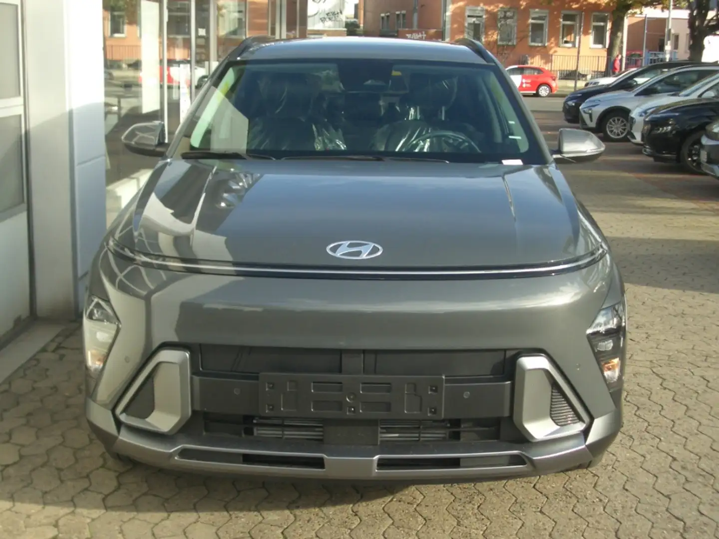 Hyundai KONA SX2 MJ25 1.6 Turbo Trend, elekt. Heckklappe, Navi, Grau - 2