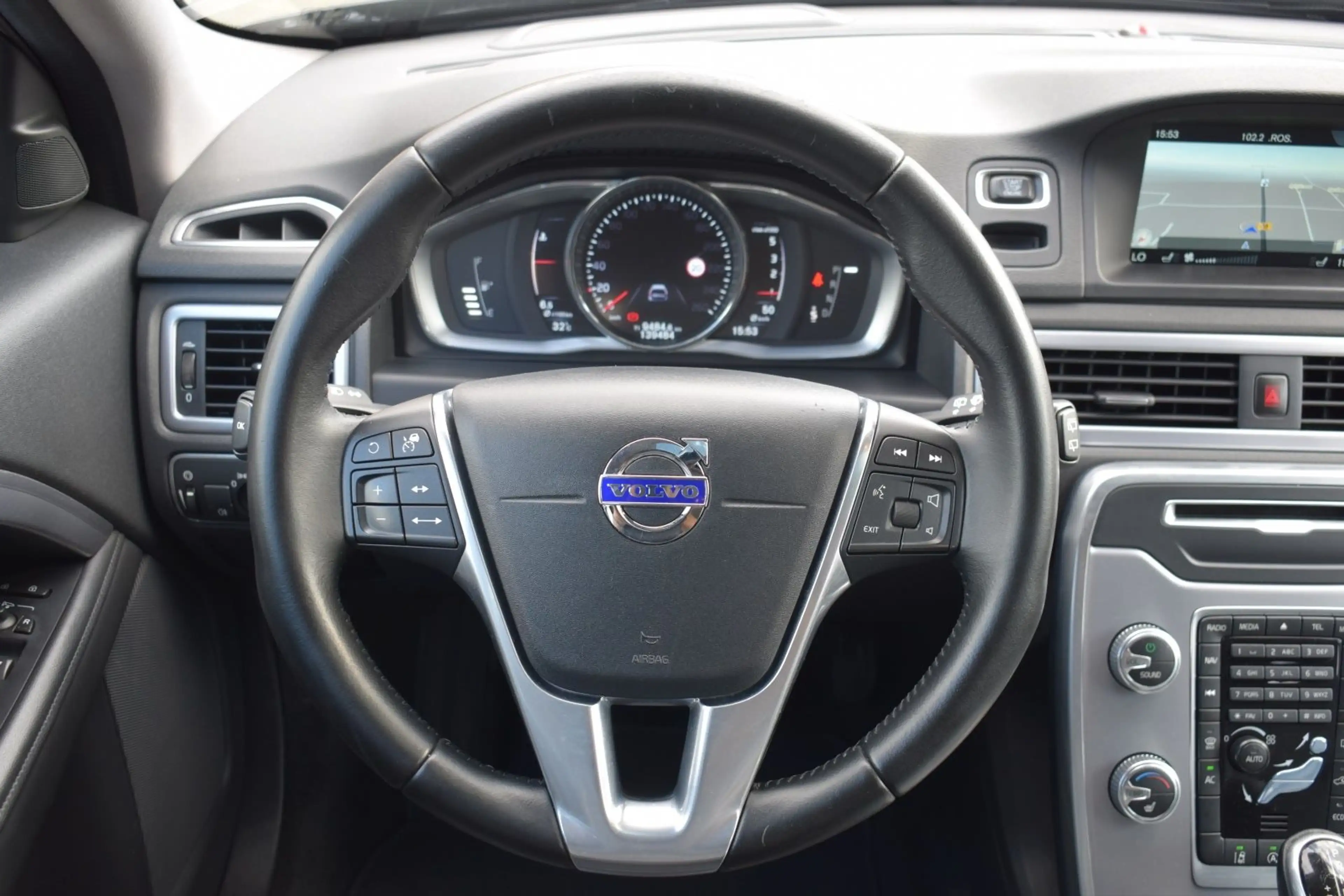 Volvo XC70 SUMMUM/S-DACH/ACC/STANDHEIZUNG/1.HAND — photo 12