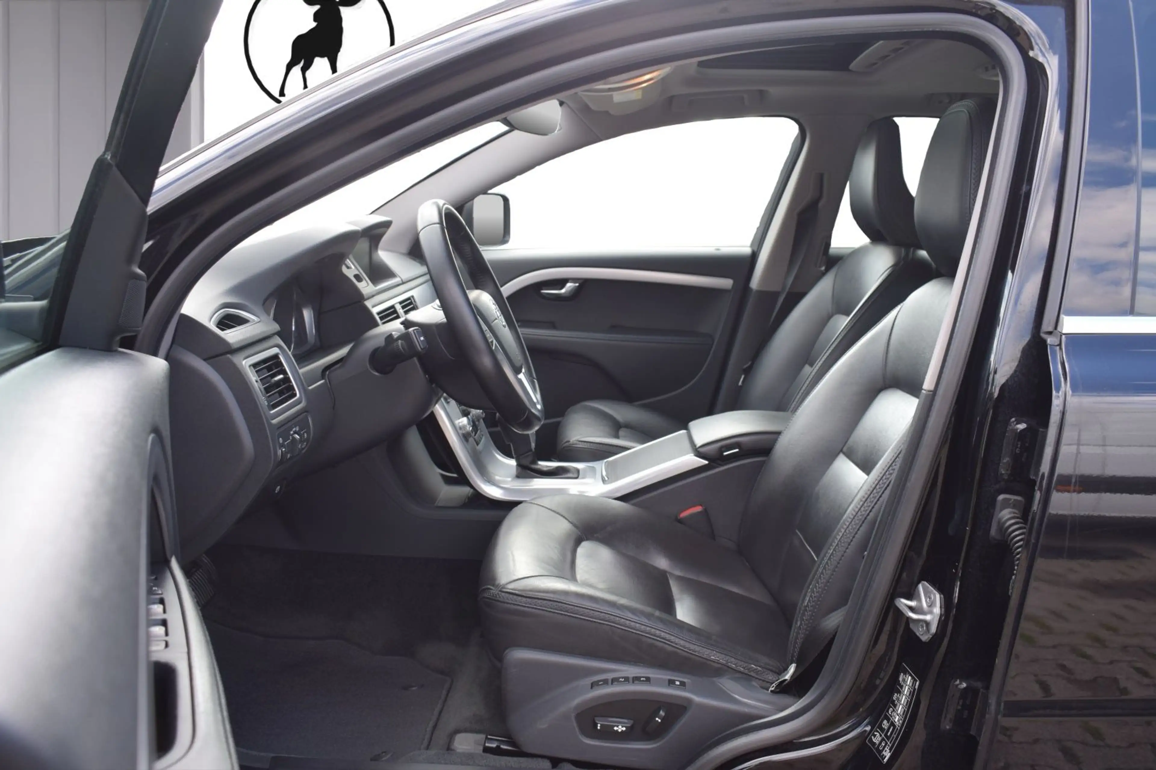 Volvo XC70 SUMMUM/S-DACH/ACC/STANDHEIZUNG/1.HAND — photo 6