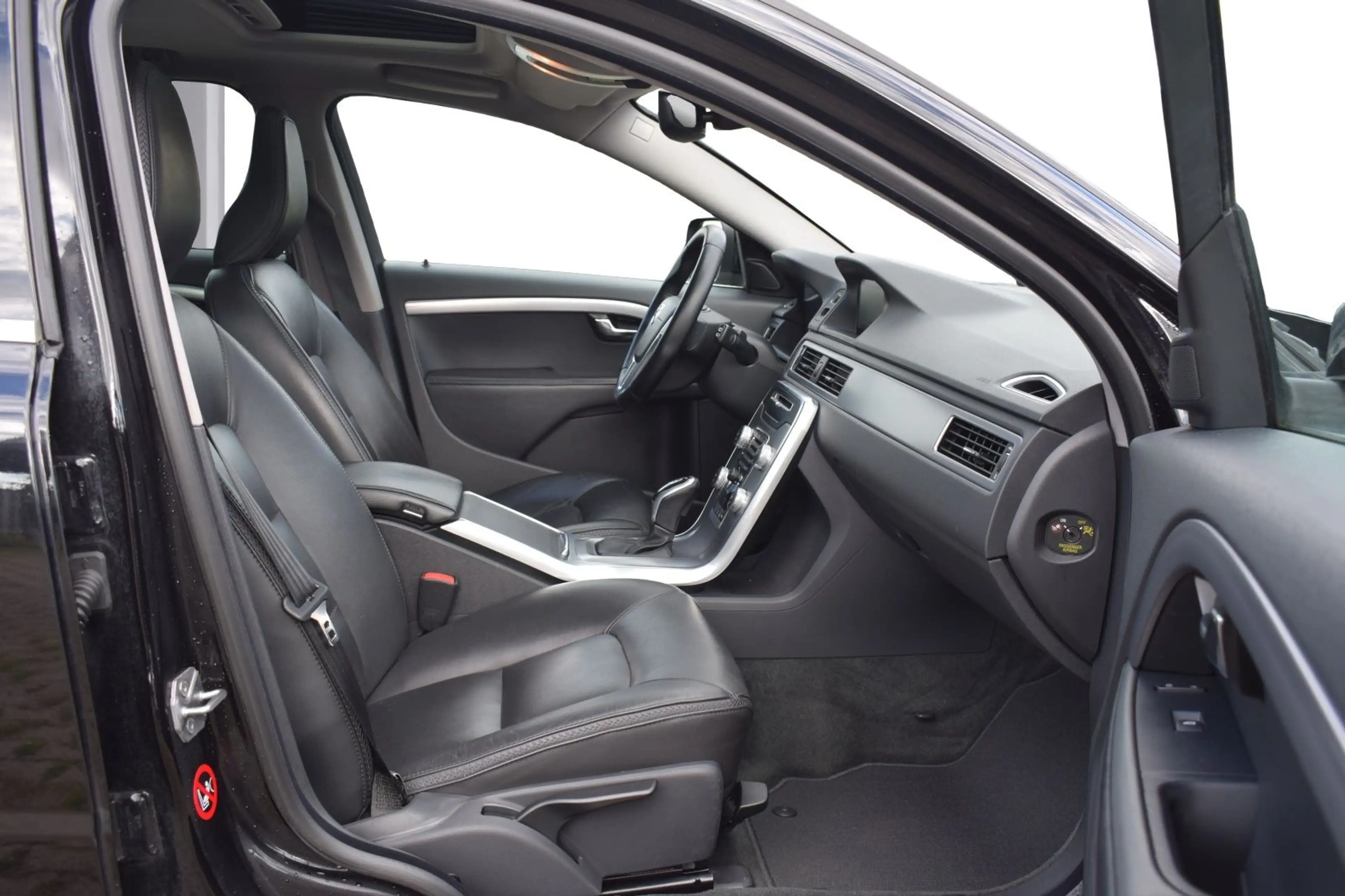 Volvo XC70 SUMMUM/S-DACH/ACC/STANDHEIZUNG/1.HAND — photo 7