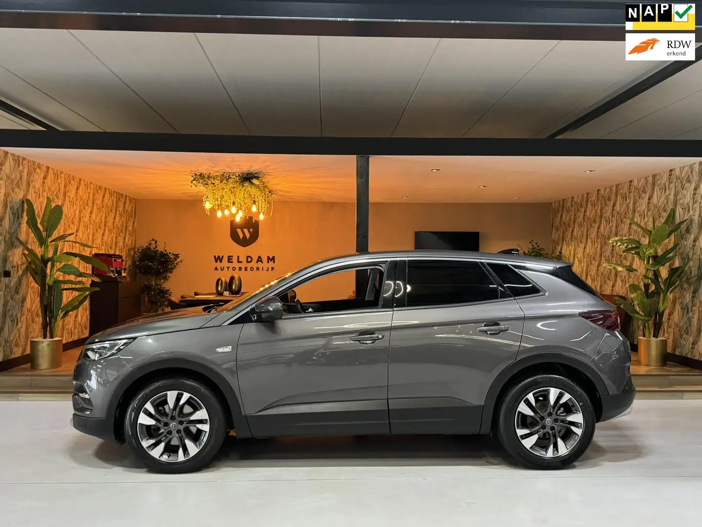 Opel Grandland X 1.2 Turbo Innovation Garantie CarPlay Camera Blind Gris - 1
