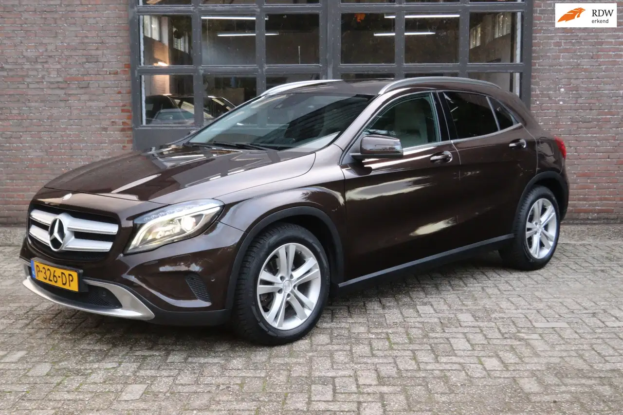 Mercedes-Benz GLA 200