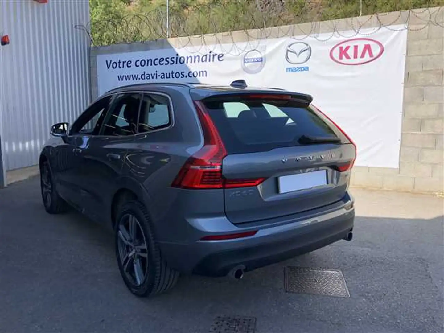Volvo XC60 T8 Twin Engine 320+87 ch Geartronic 8 Momentum Gris - 2