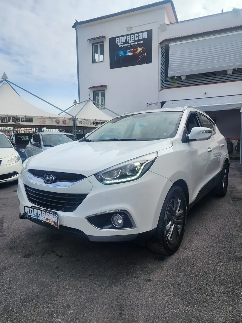 Hyundai iX35 1.7 crdi Comfort 2wd FL Blanc - 1