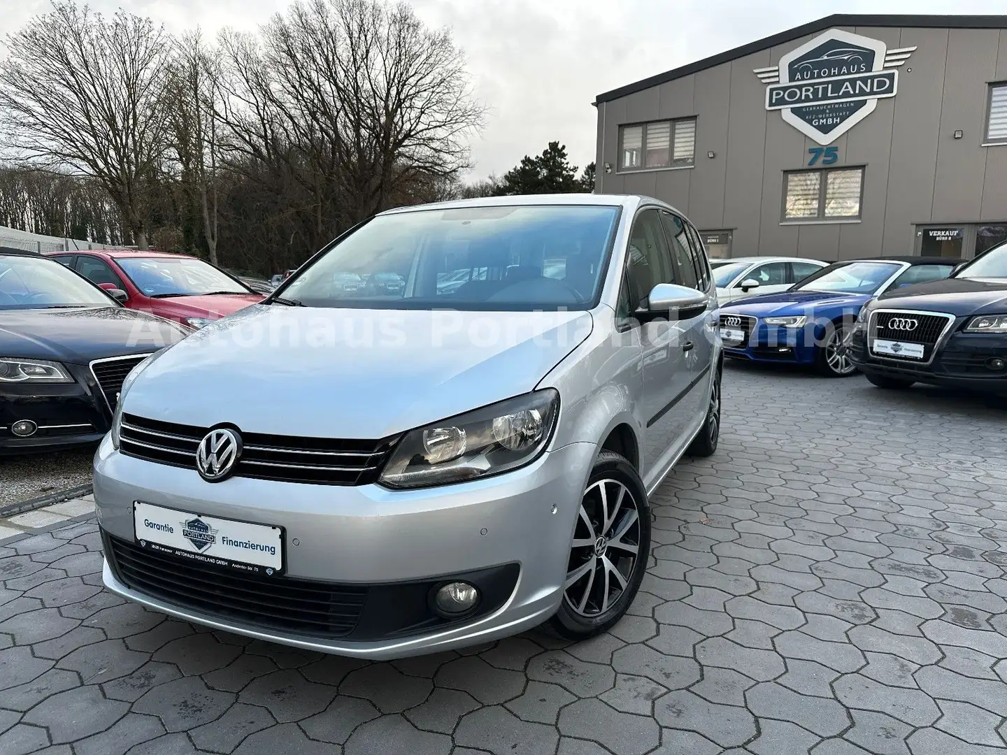 Volkswagen Touran Trendline BMT 1.6 TDI/S-Heft/PLS Plateado - 1