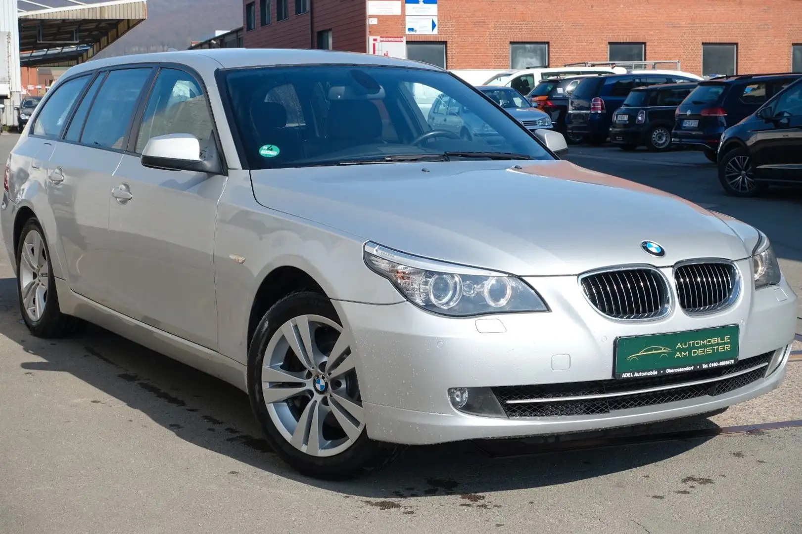 BMW 525 Touring 525d xDrive Edition Lifestyle*AHK*SHZ*PD Argent - 1