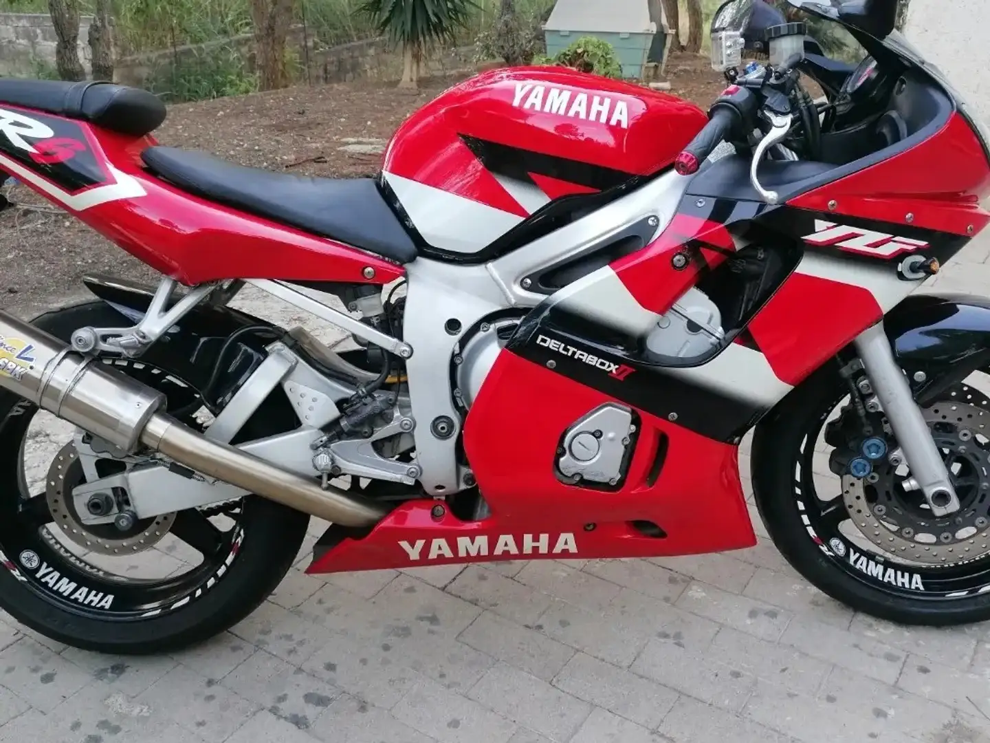 Yamaha FZR 600 Red - 2