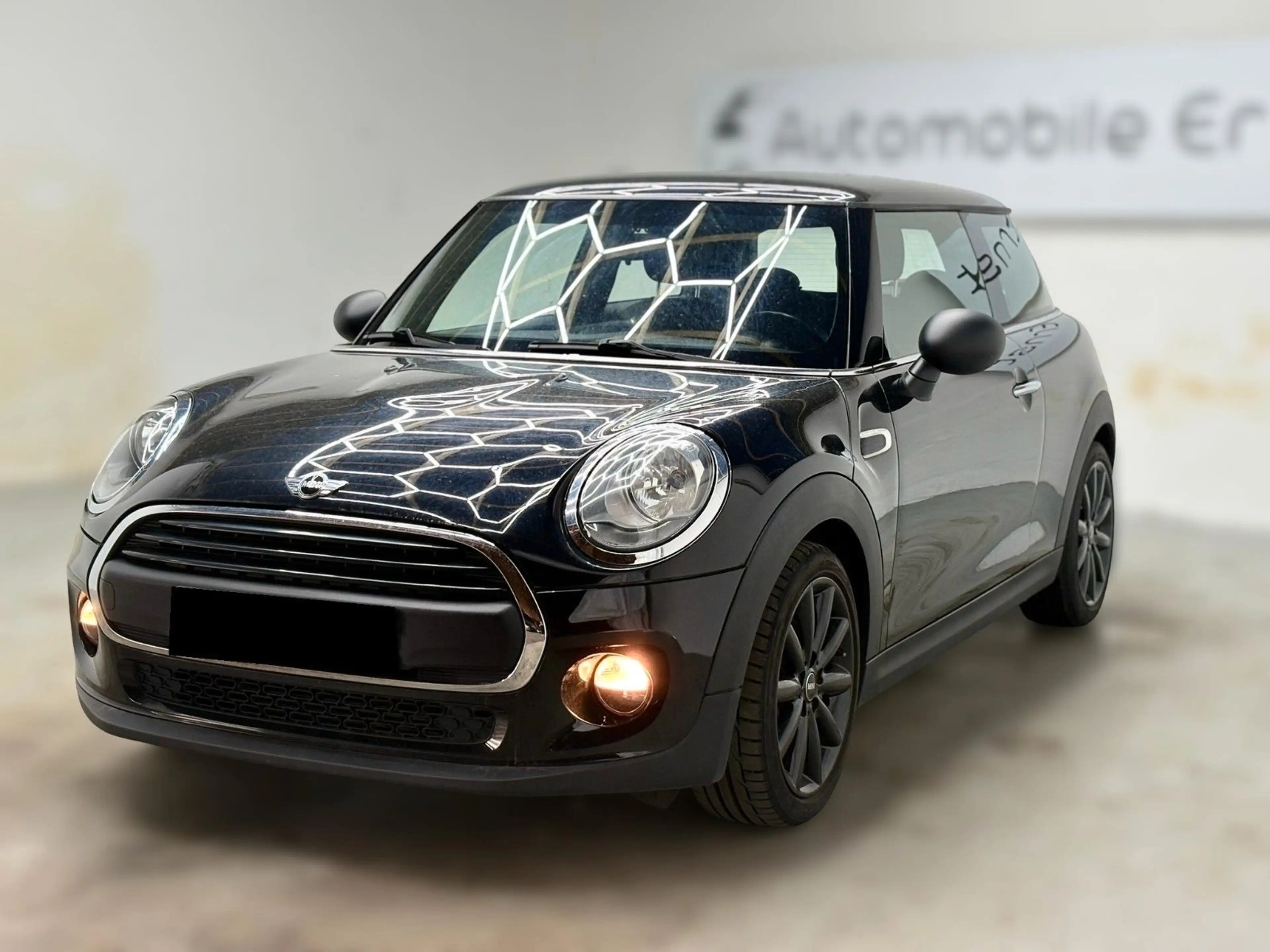 MINI One Mini One Blackyard