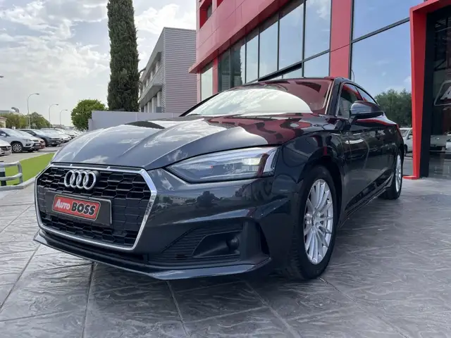 Audi A5 view 11
