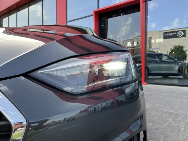 Audi A5 view 12