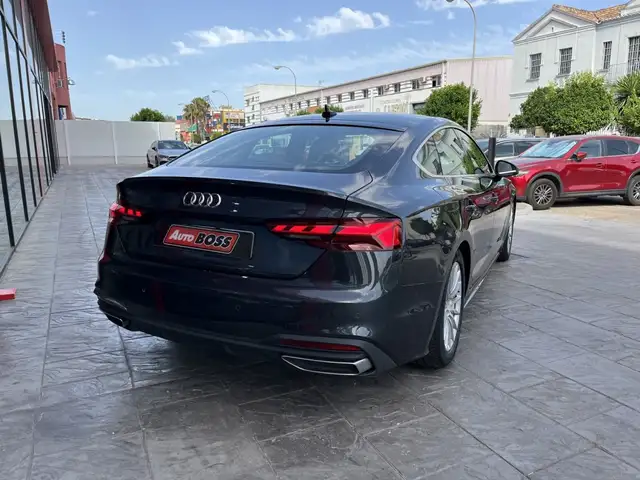 Audi A5 view 7