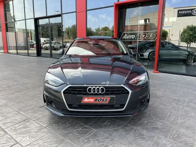 Audi A5 view 3