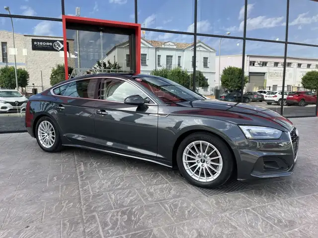 Audi A5 view 5