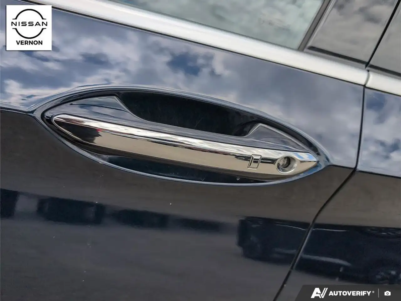 Infiniti QX50 снимка Infiniti QX50