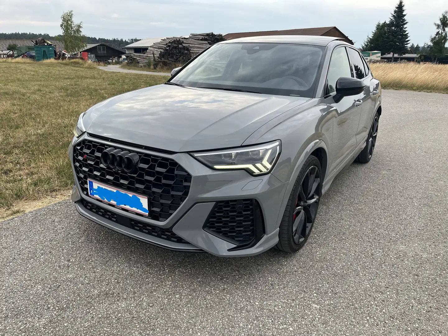 Audi RS Q3 RSQ3 Sportback 2,5 TFSI quattro S-tronic Grau - 2