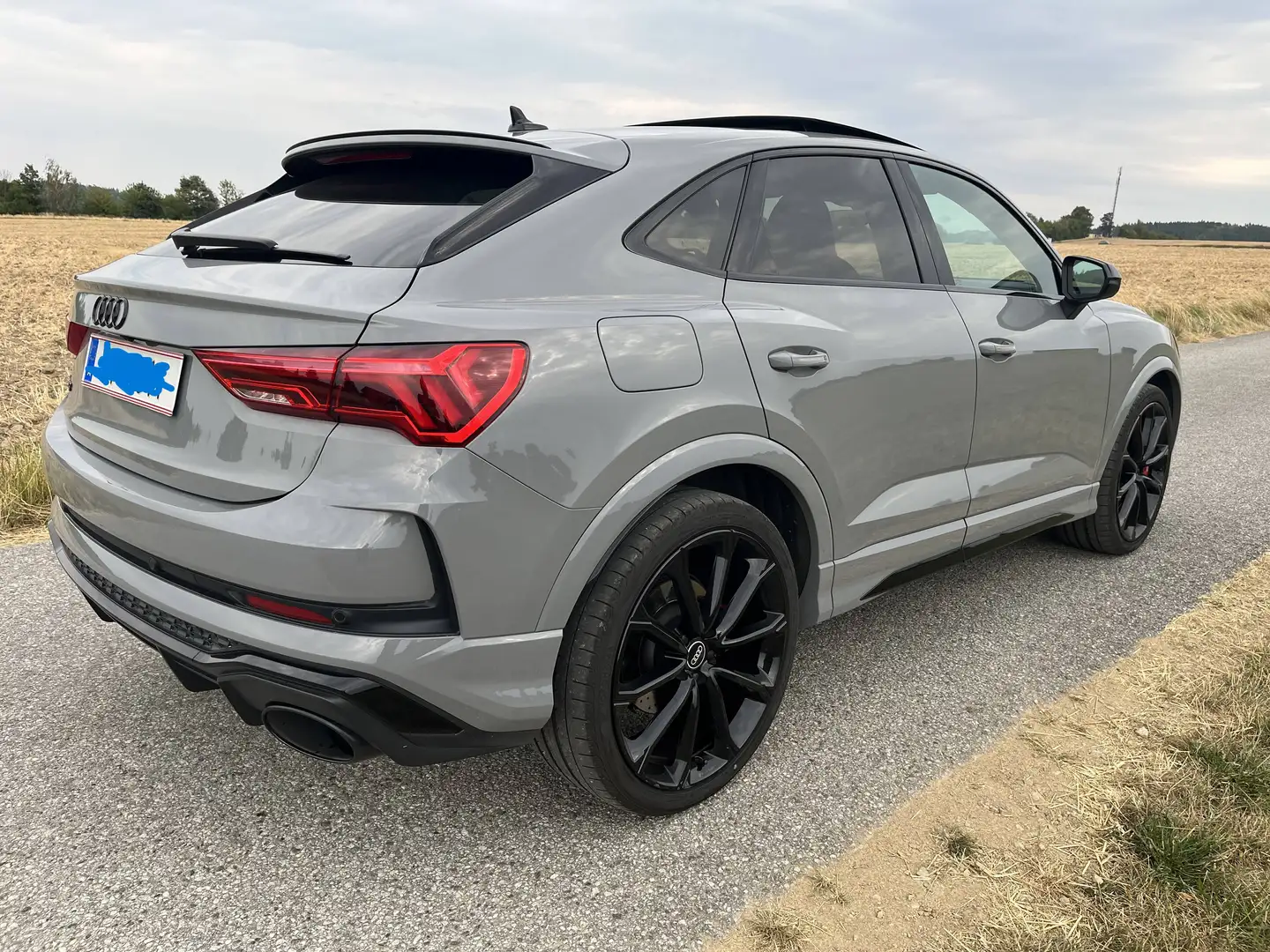 Audi RS Q3 RSQ3 Sportback 2,5 TFSI quattro S-tronic Grau - 1