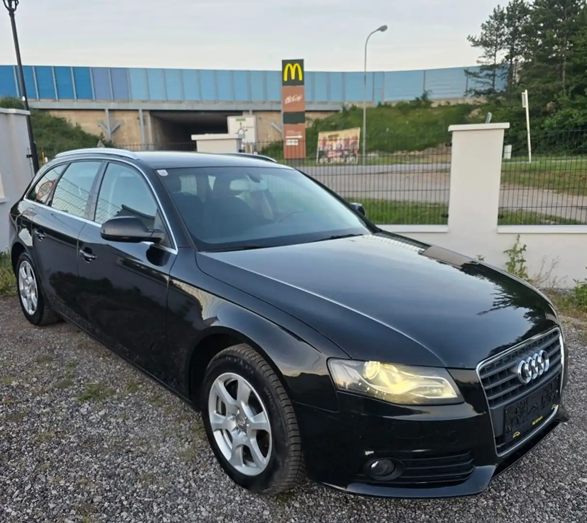 Audi A4 A4 Avant 2,0 TDI Schwarz - 2