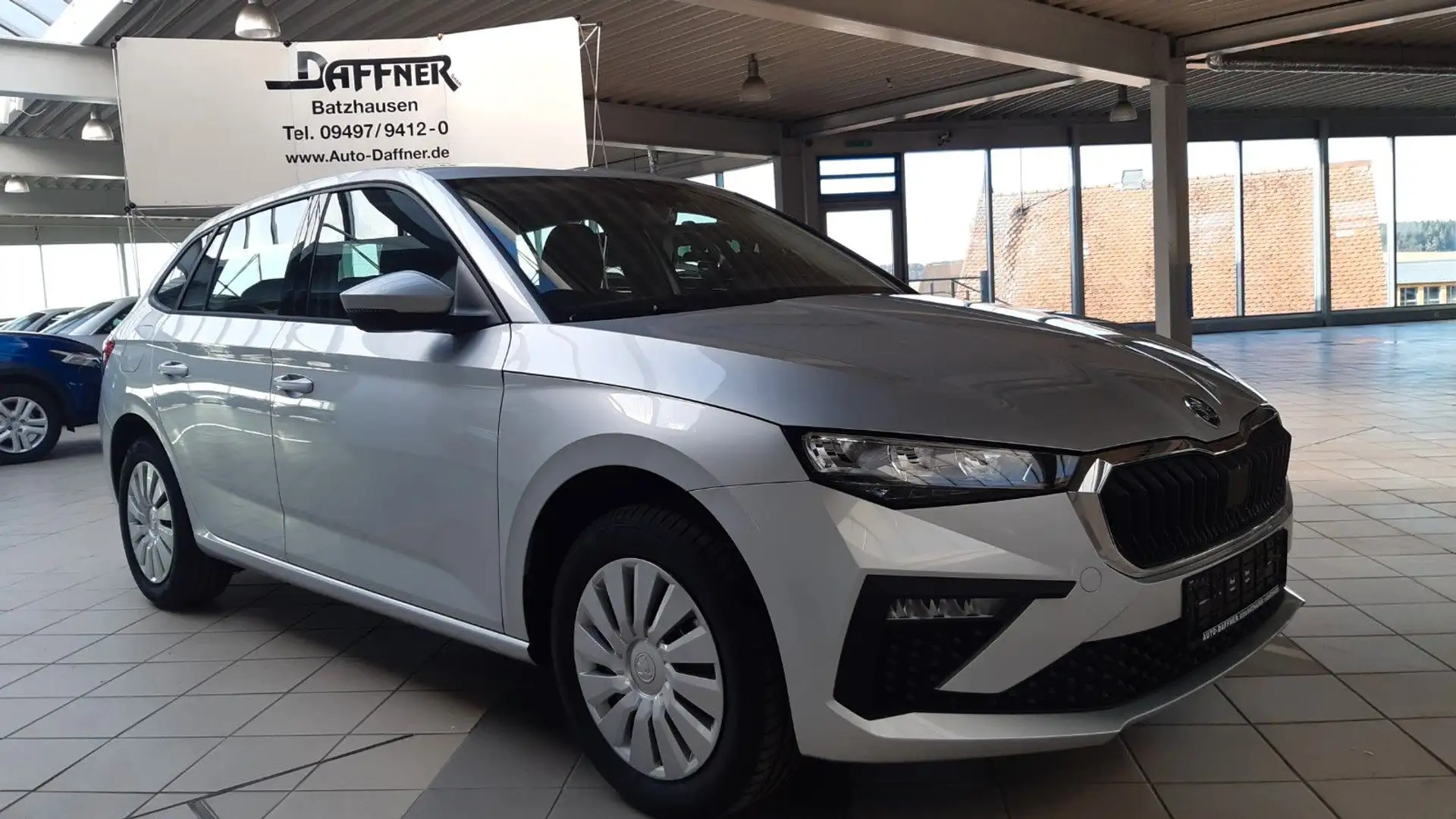 Skoda Scala 1.0 TSI 85kW DSG / AHK / DAB / PDC / KLIMA Silber - 1