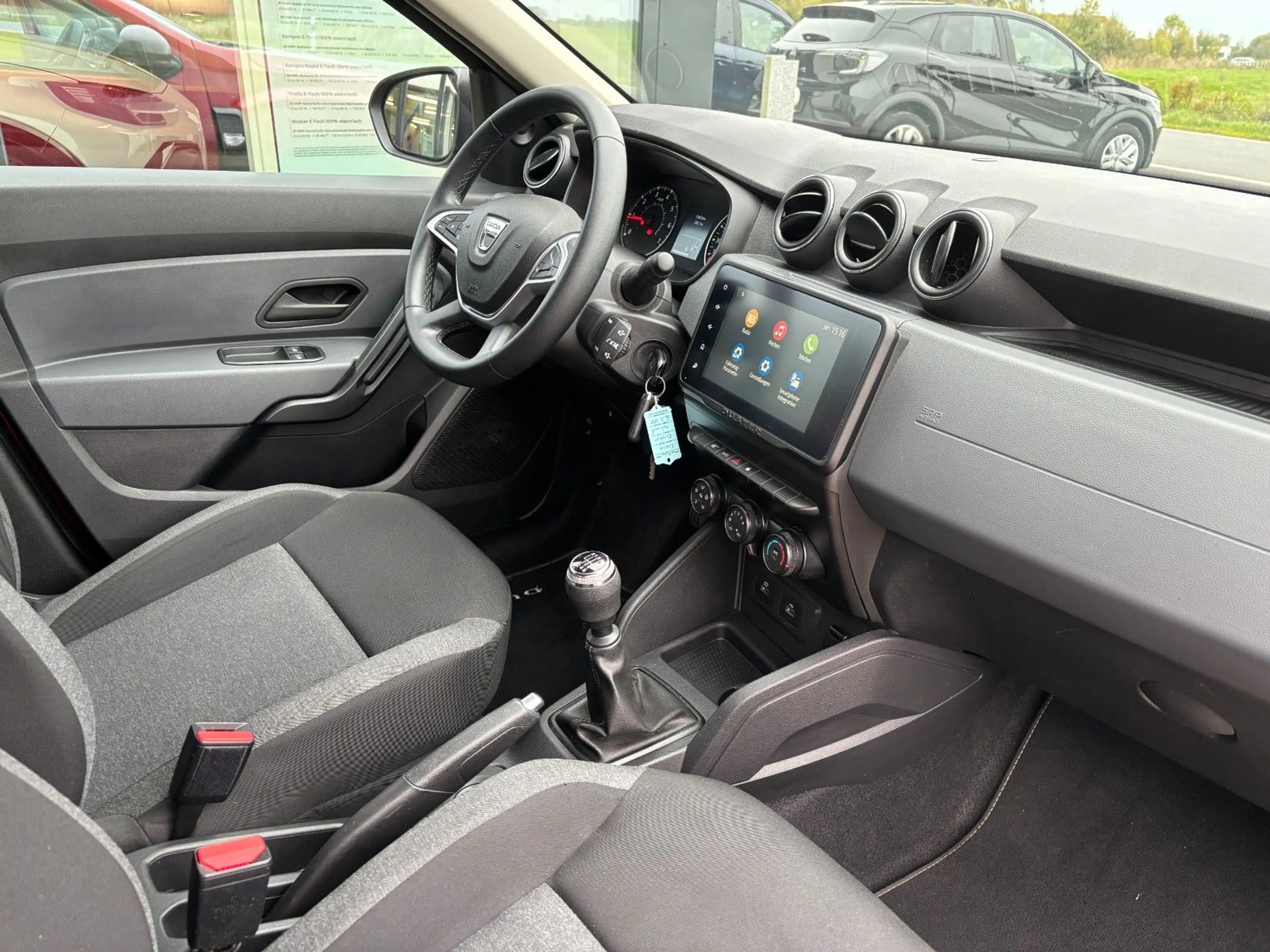 Dacia Duster Essential TCe 100 ECO-G 2WD *WEBASTO* — photo 11