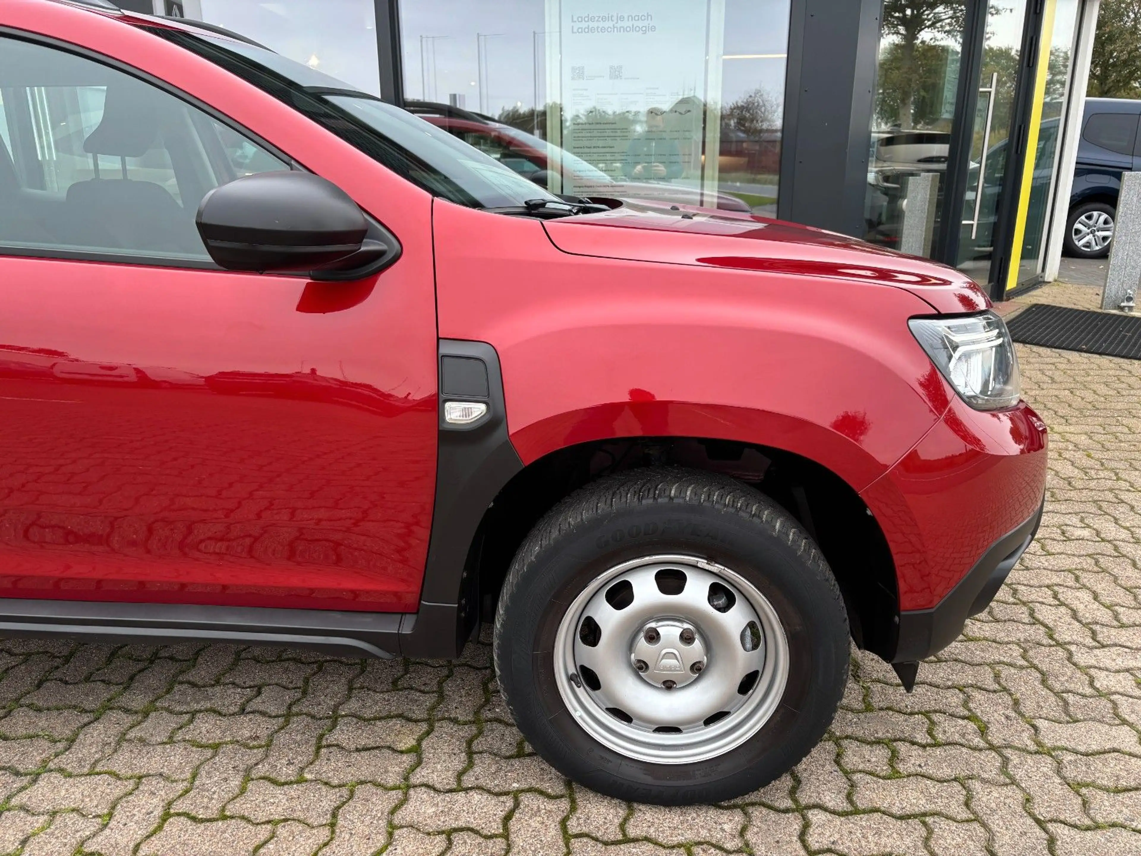 Dacia Duster Essential TCe 100 ECO-G 2WD *WEBASTO* — photo 4