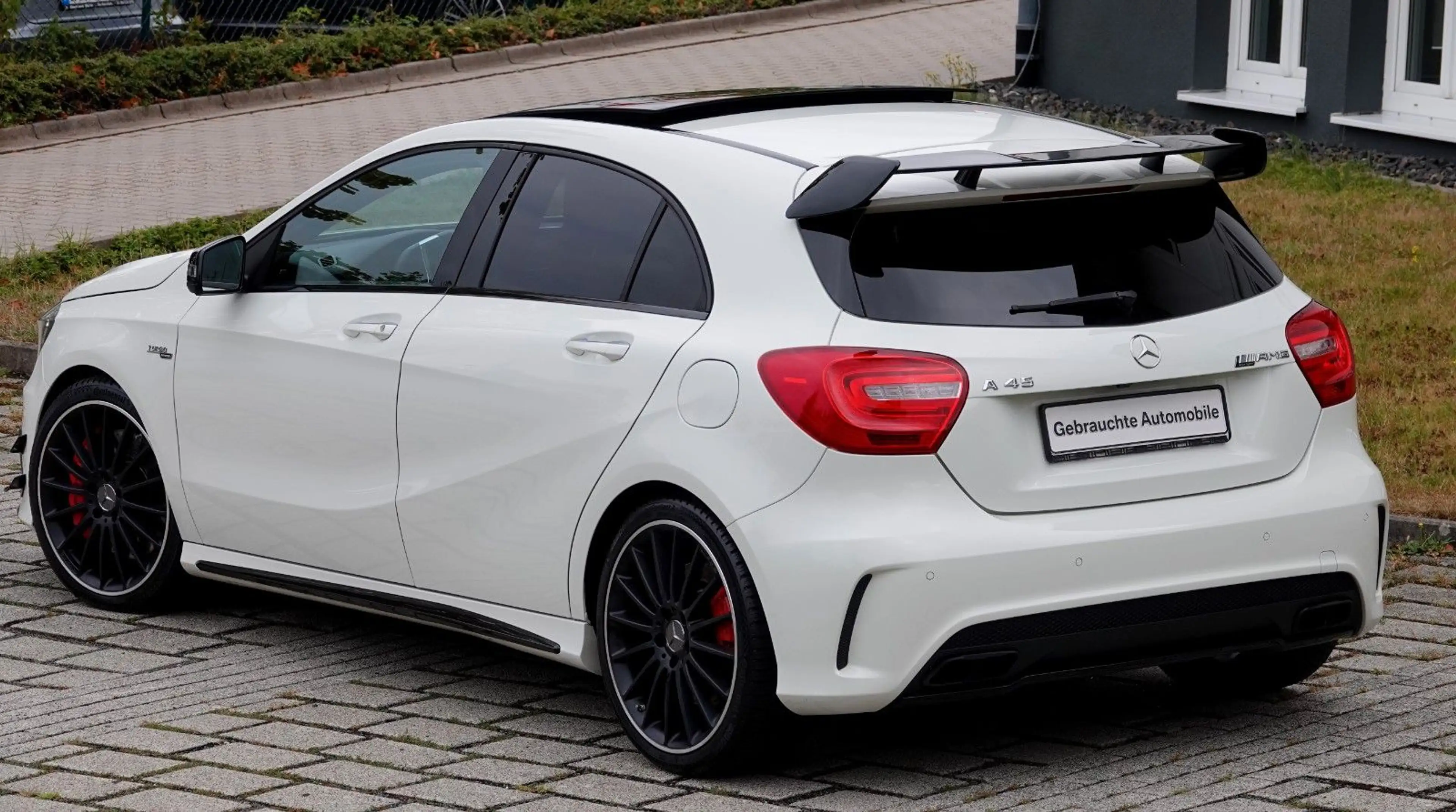 Mercedes-Benz A 45 AMG A45 AMG 4Matic *BLACK EDITION* EXCLUSIV PAKET* — photo 2